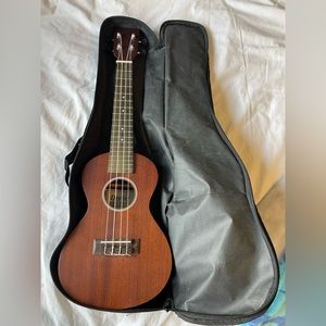 Denver Ukulele, case, and capo